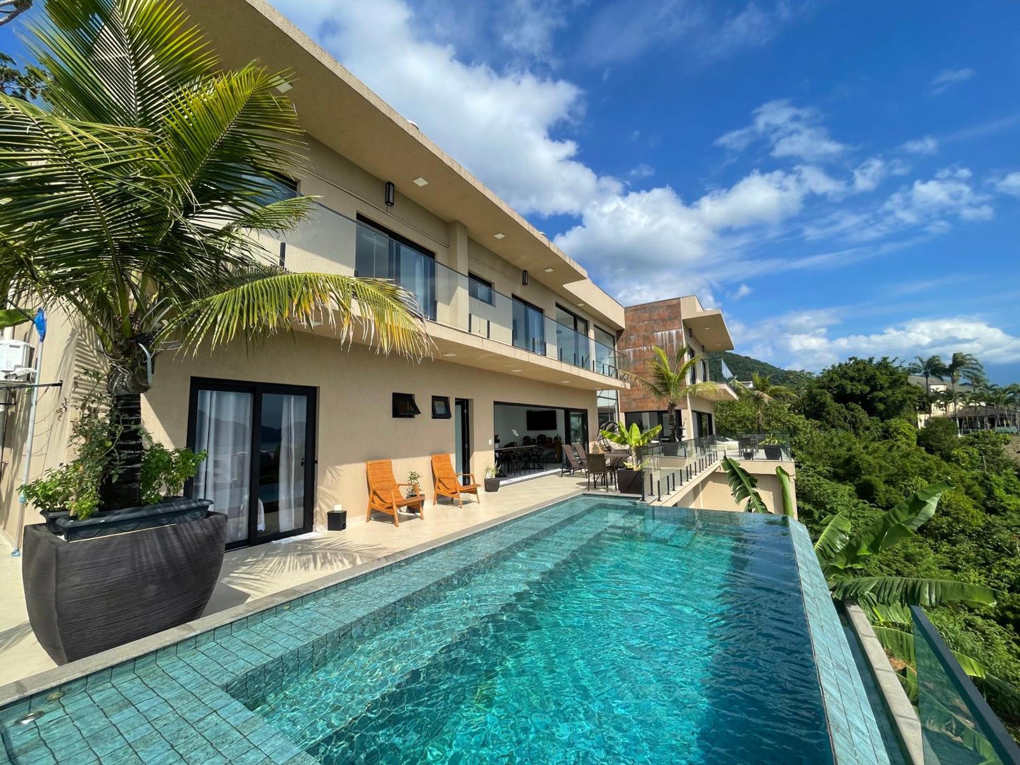 Maluhia 4 Bed & Breakfast